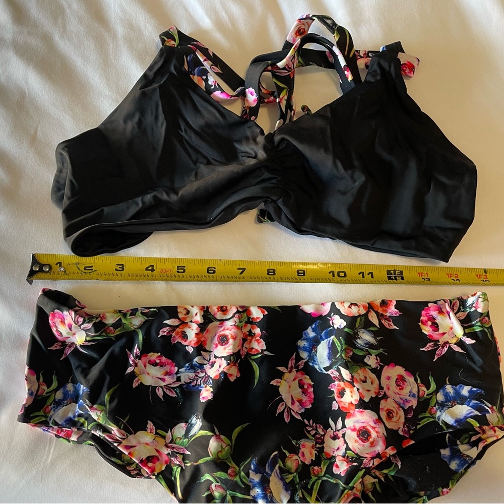 Fused Hawaii Gently Used Large K top and Kona bottom